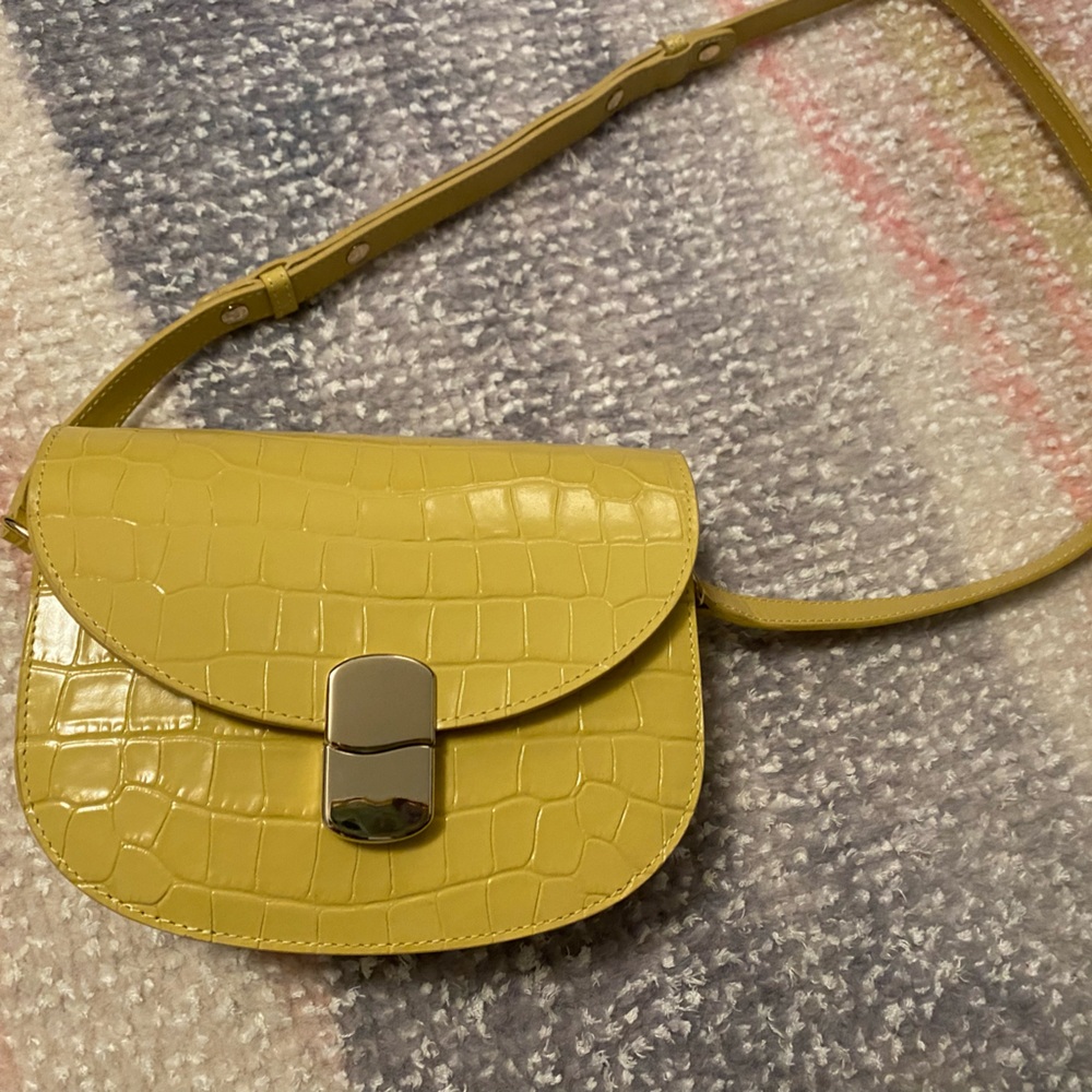 Sézane Claude Bag in Buttercup Crocodile Print